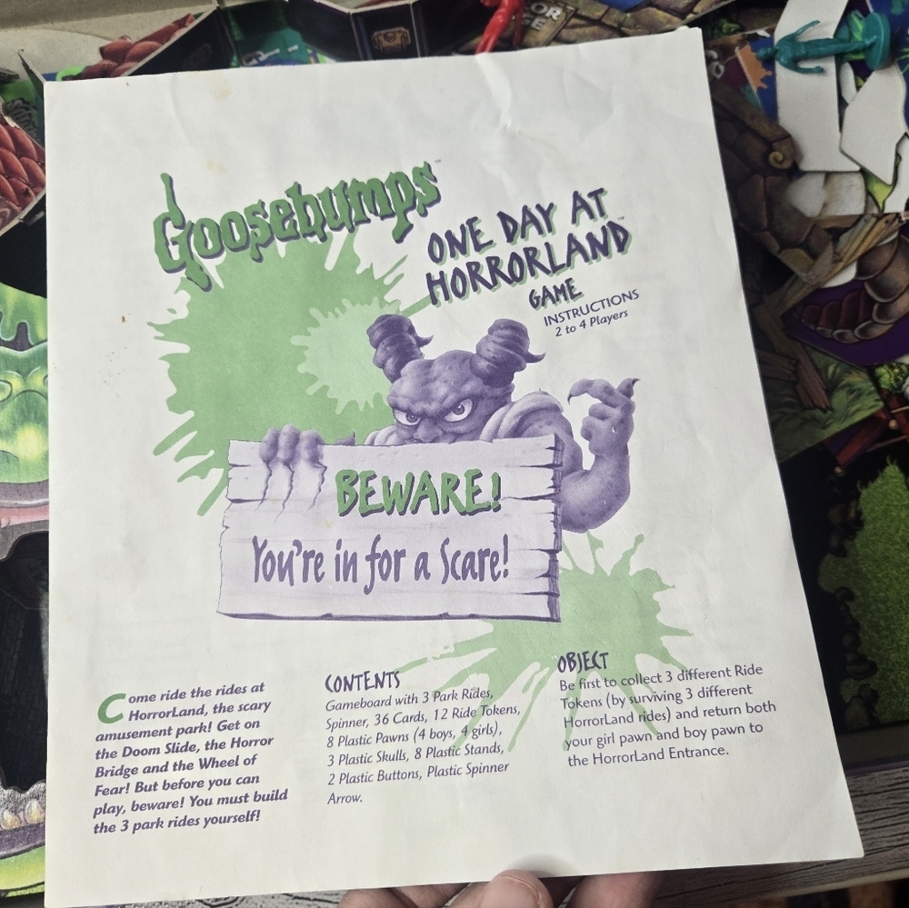 Milton Bradley Company 1996 Goosebumps One Day at Horror Land Board Game - Picture 2 of 5